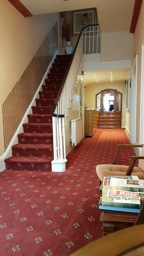 The Carlton Hotel Ipswich Bagian luar foto